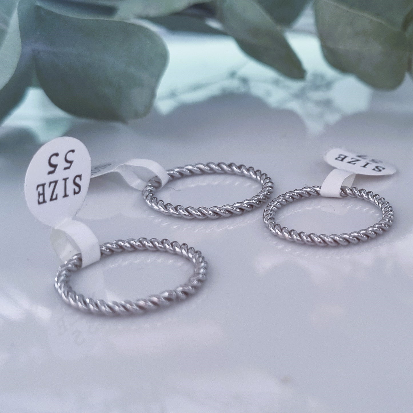 Twisted minimal ring