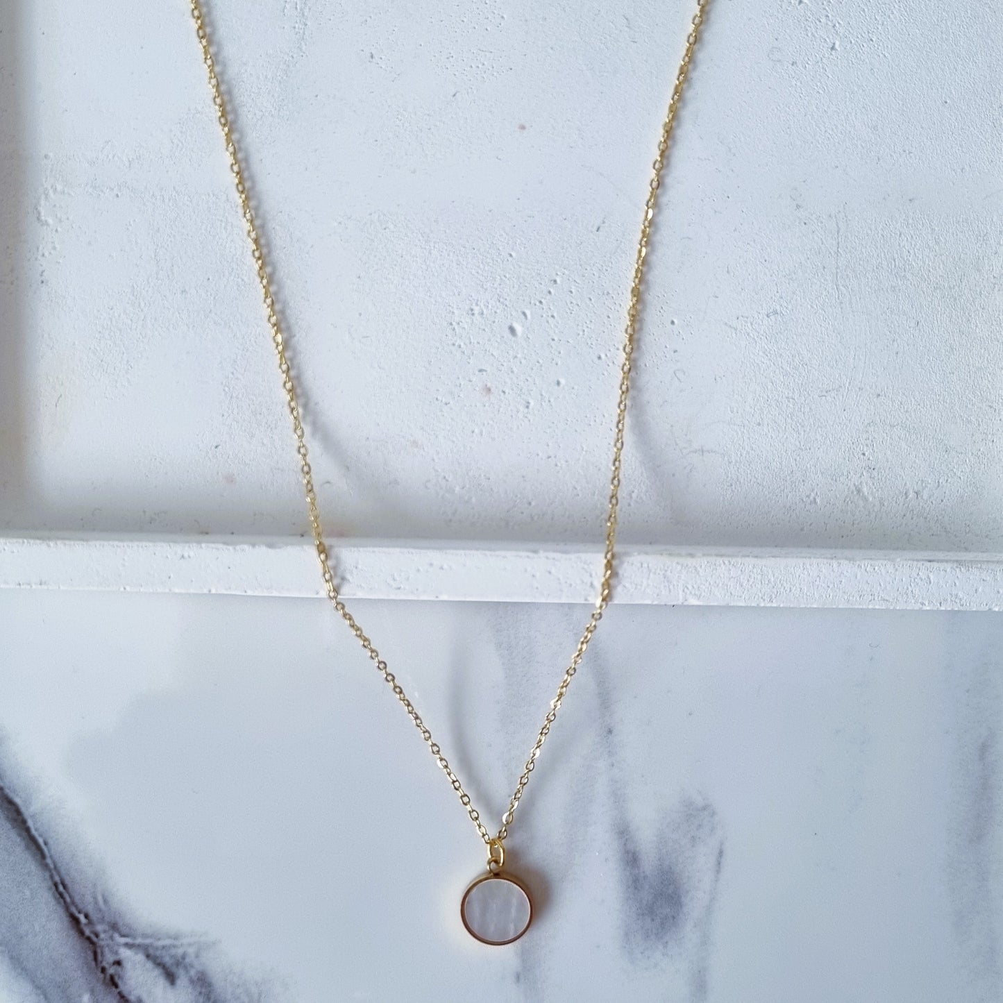 Mother of pearls pendant