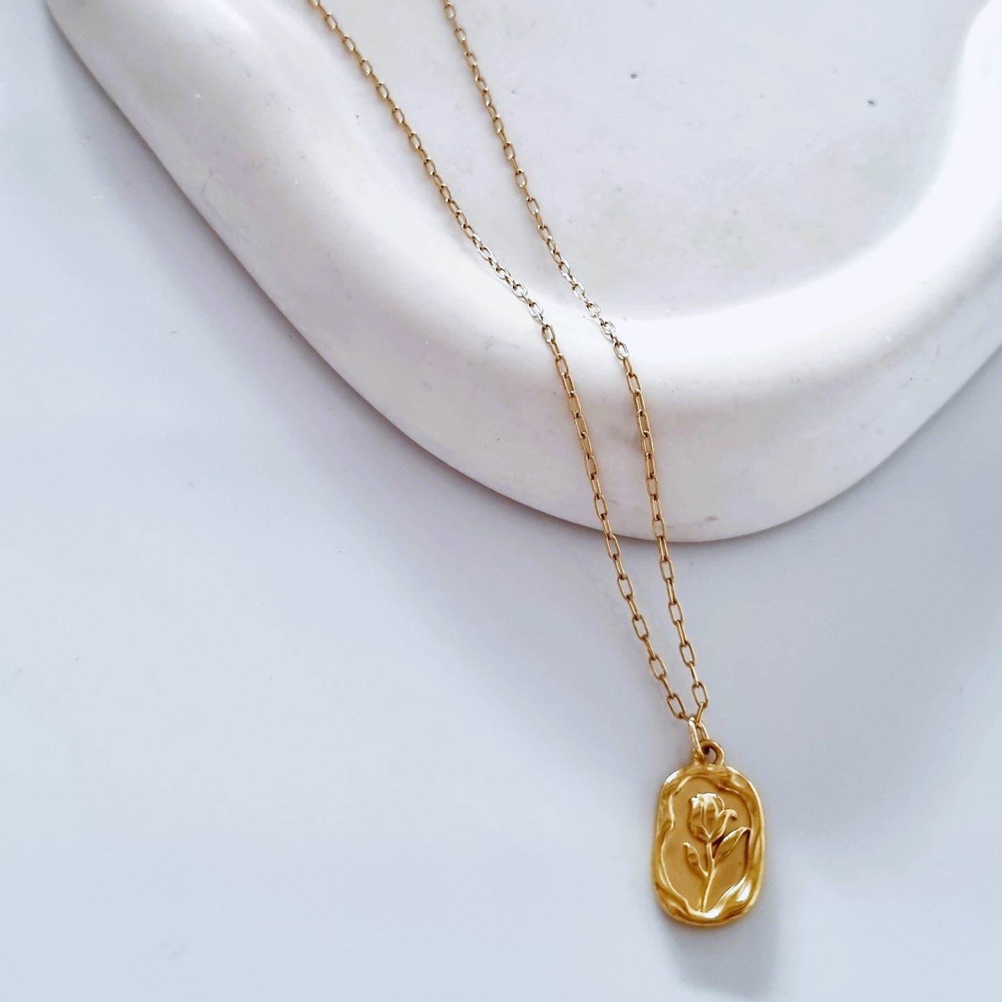 Tulip pendant