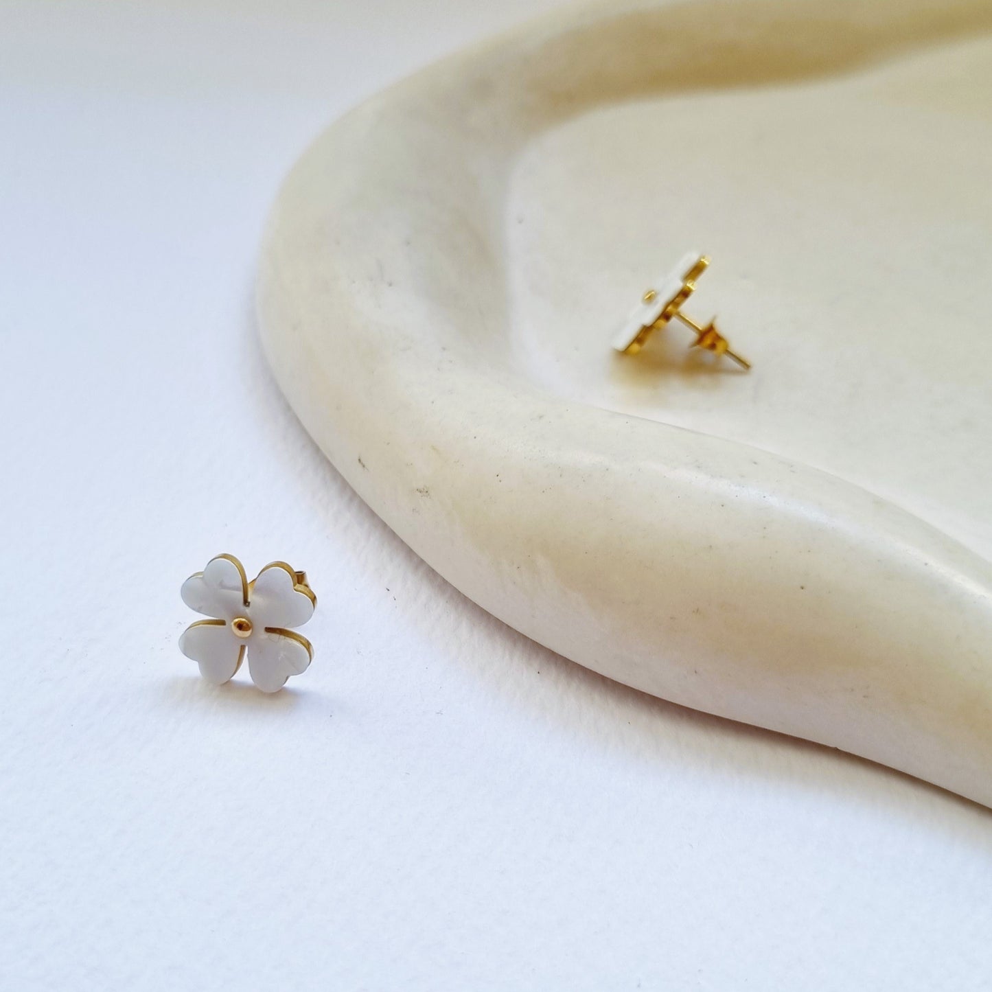 Four leaves earrings