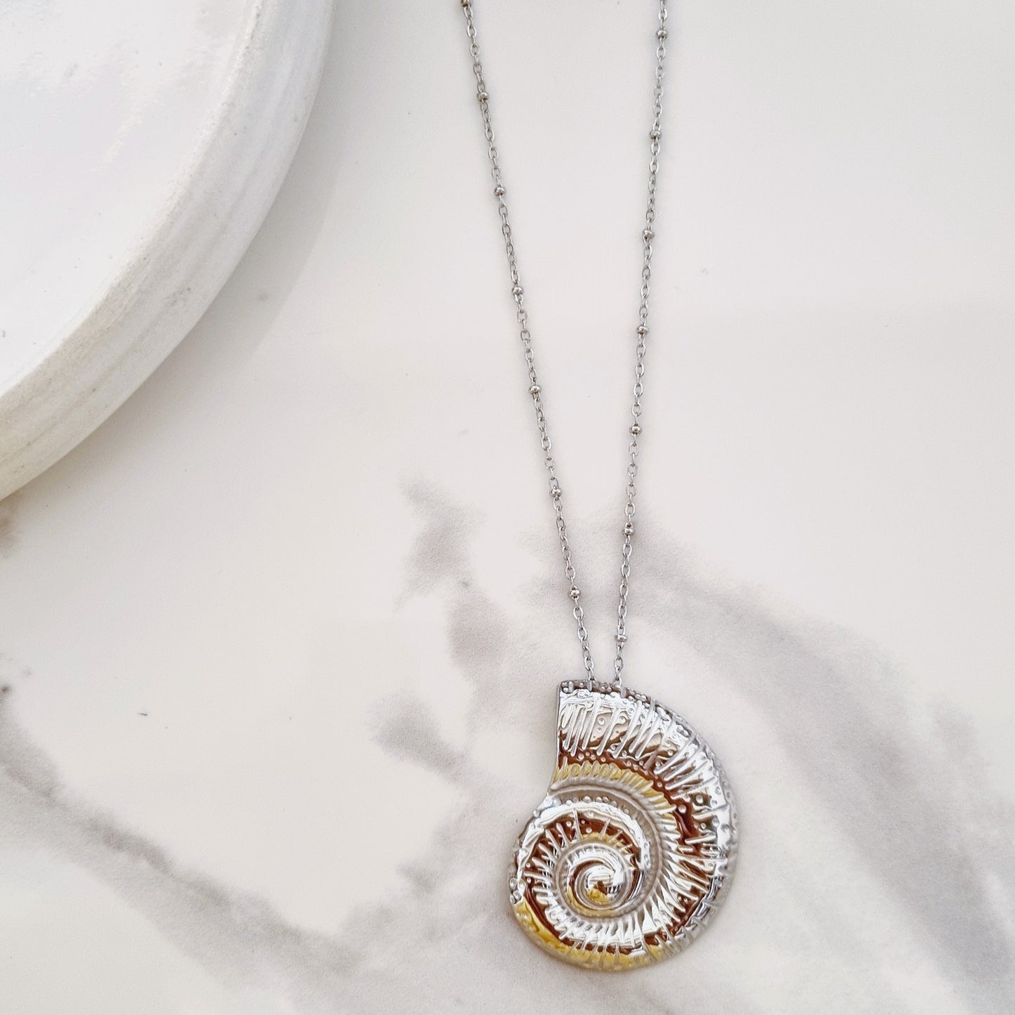 Silver sea shell necklace