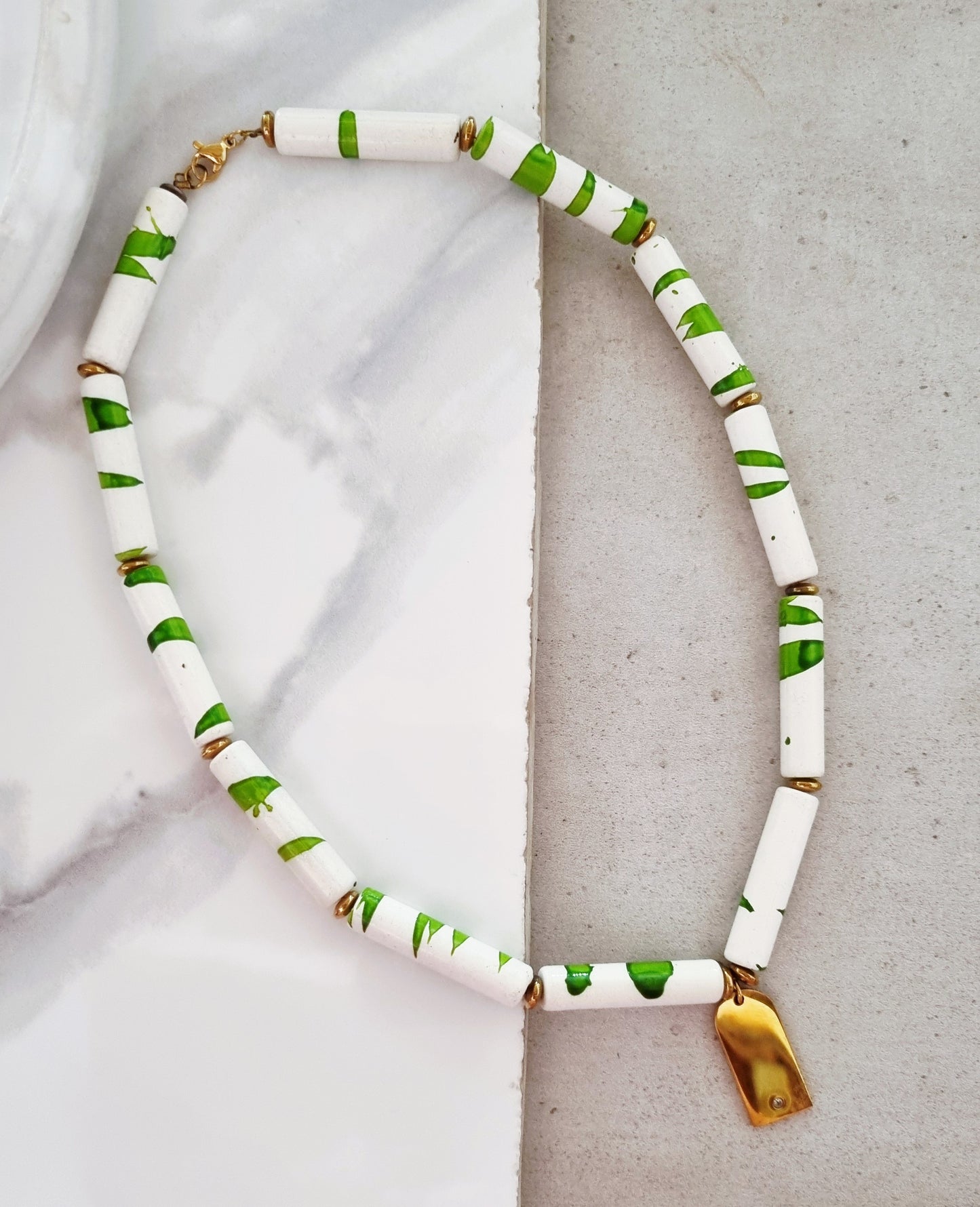 Green n'white necklace