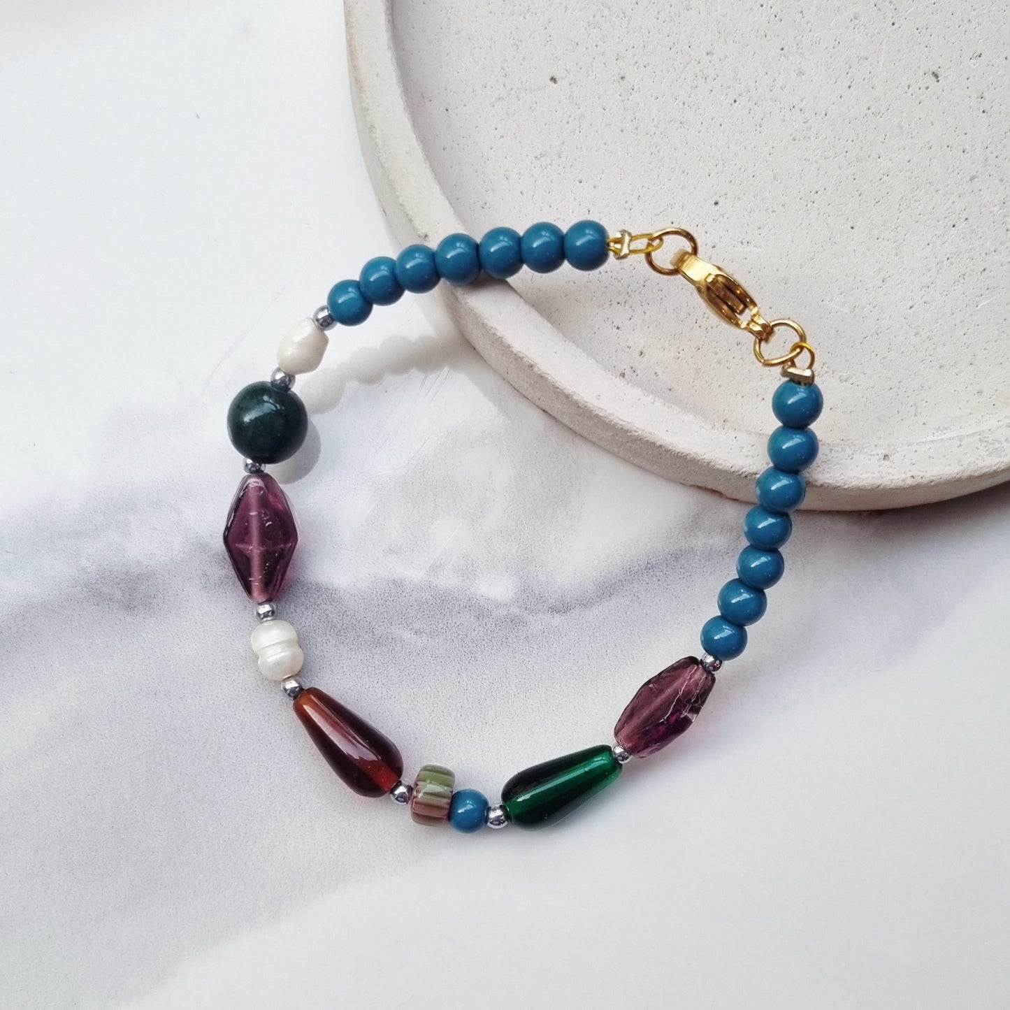 Mix beads bracelet