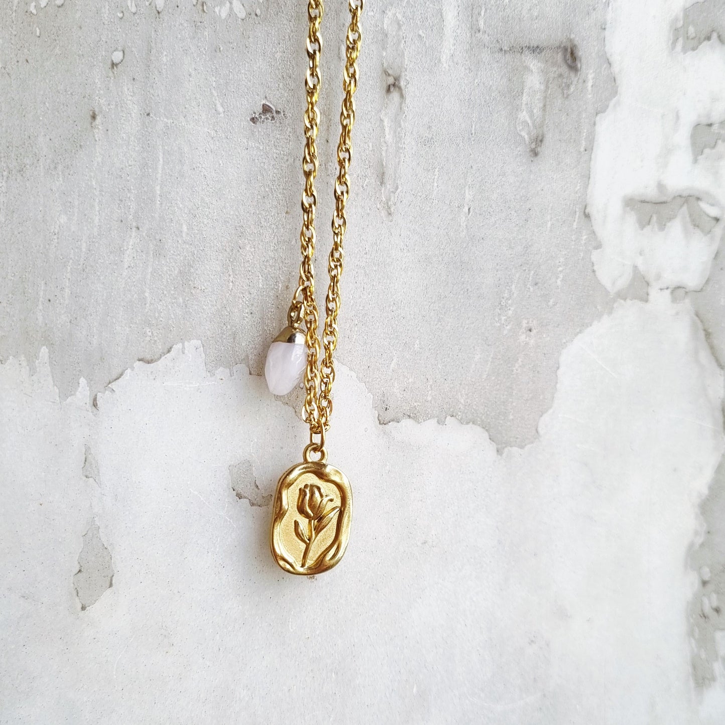 Tulip Necklace