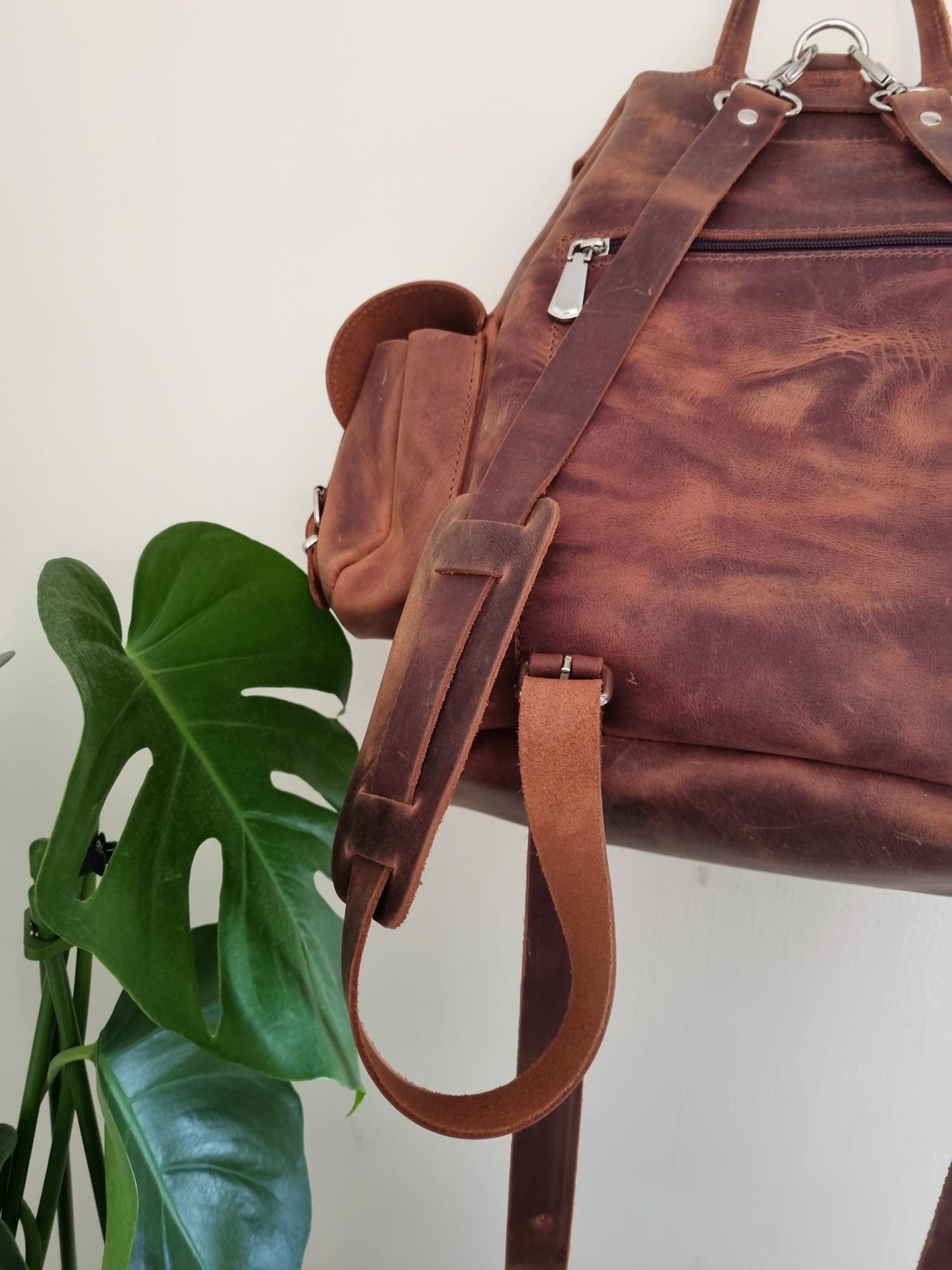 Back-bag in brown leather / Preorder