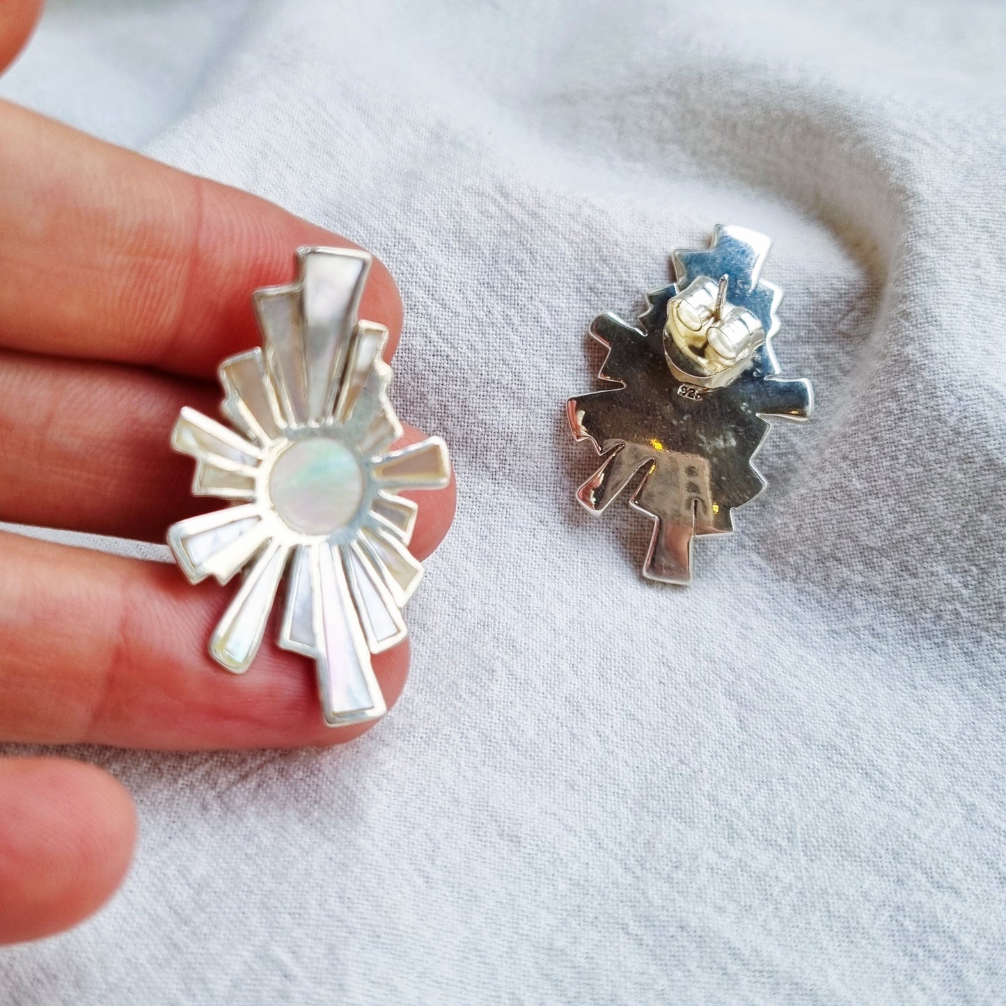Big flowers, big hopes - Earring