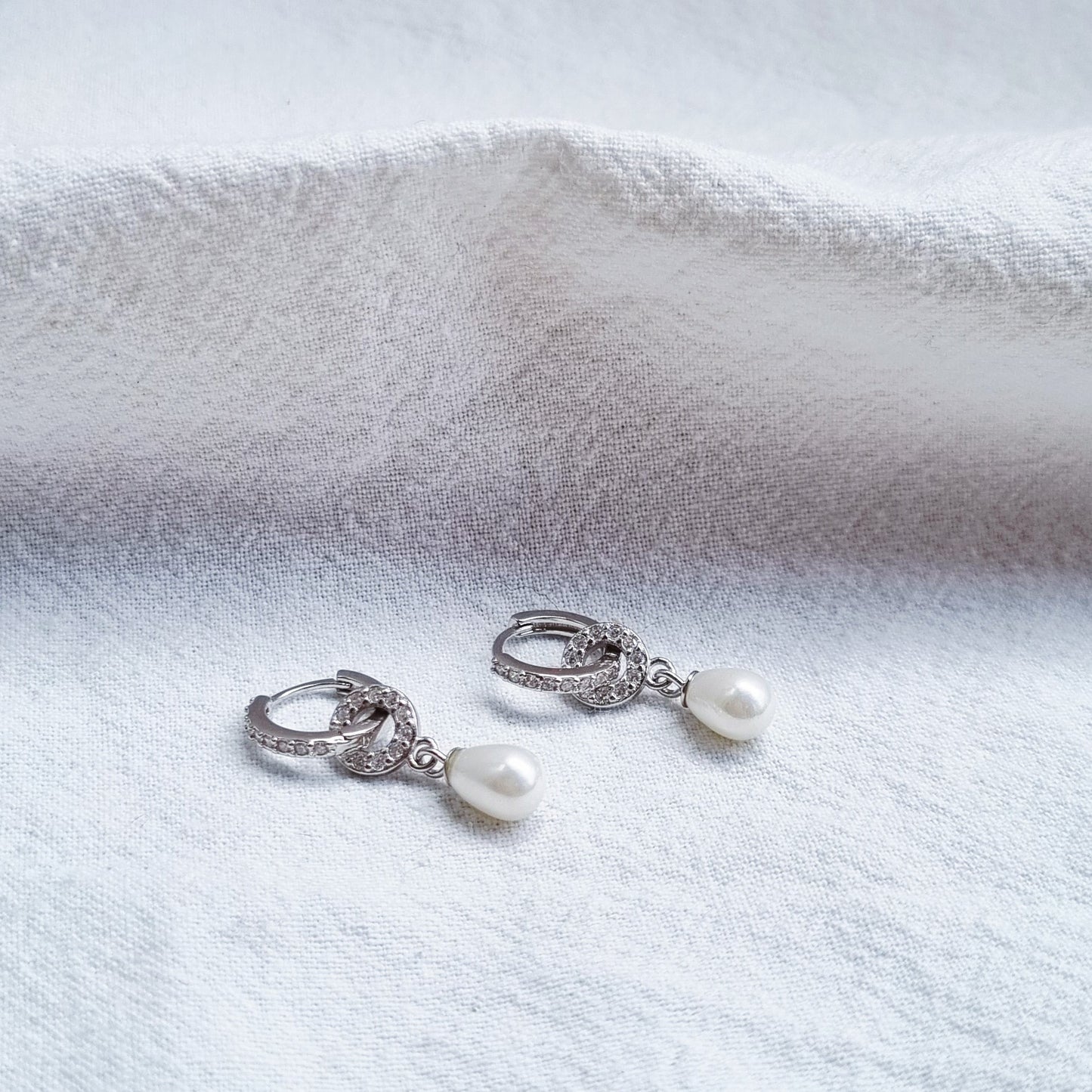 Pearls on silver - Earrings