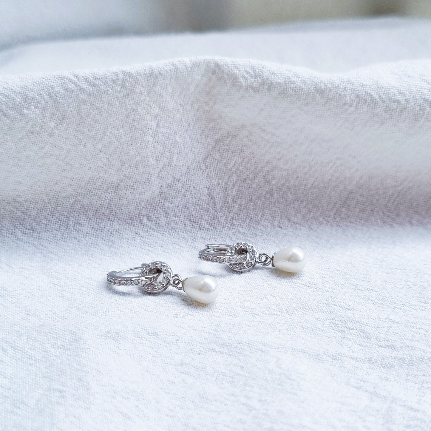 Pearls on silver - Earrings