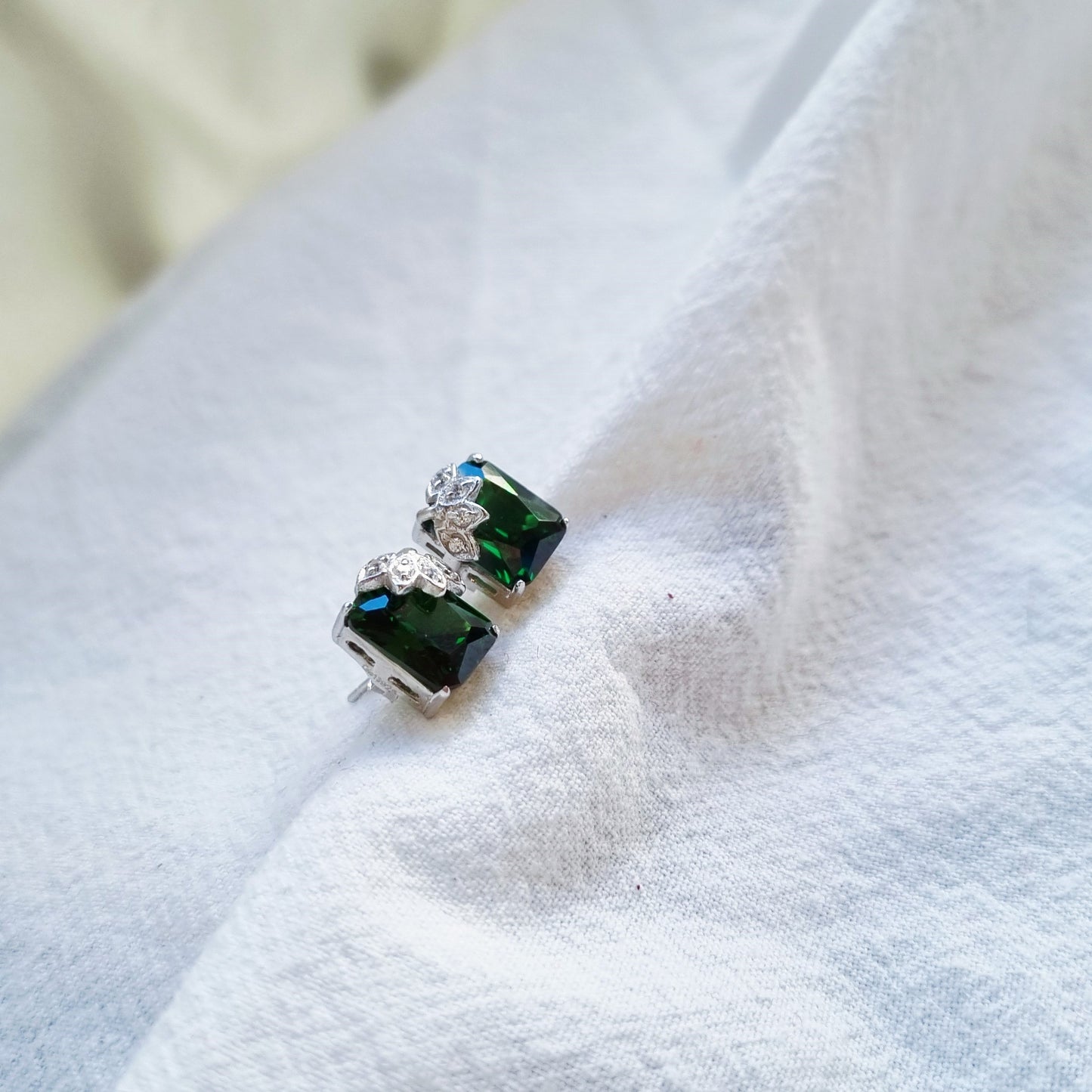 Green beary - Earrings