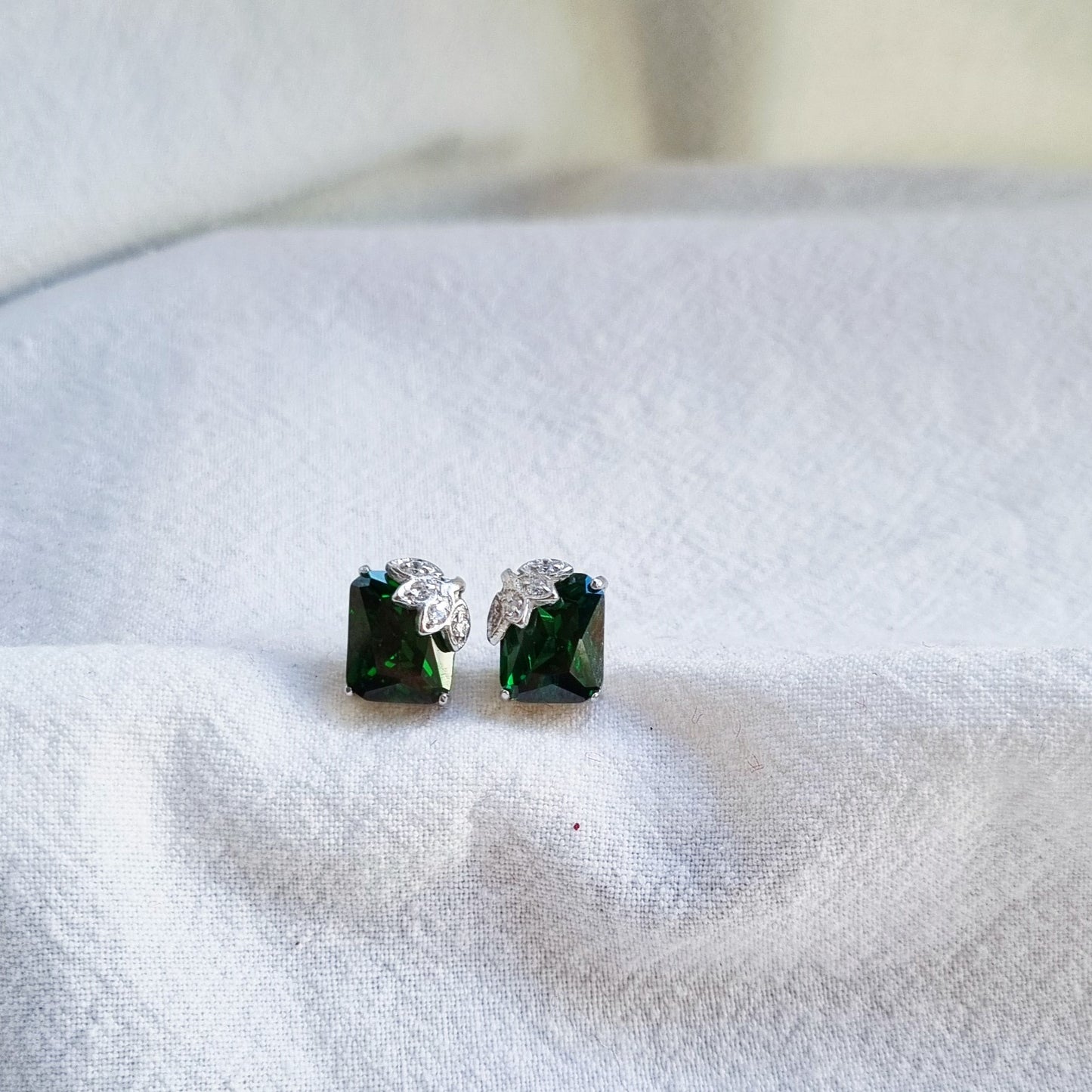 Green beary - Earrings