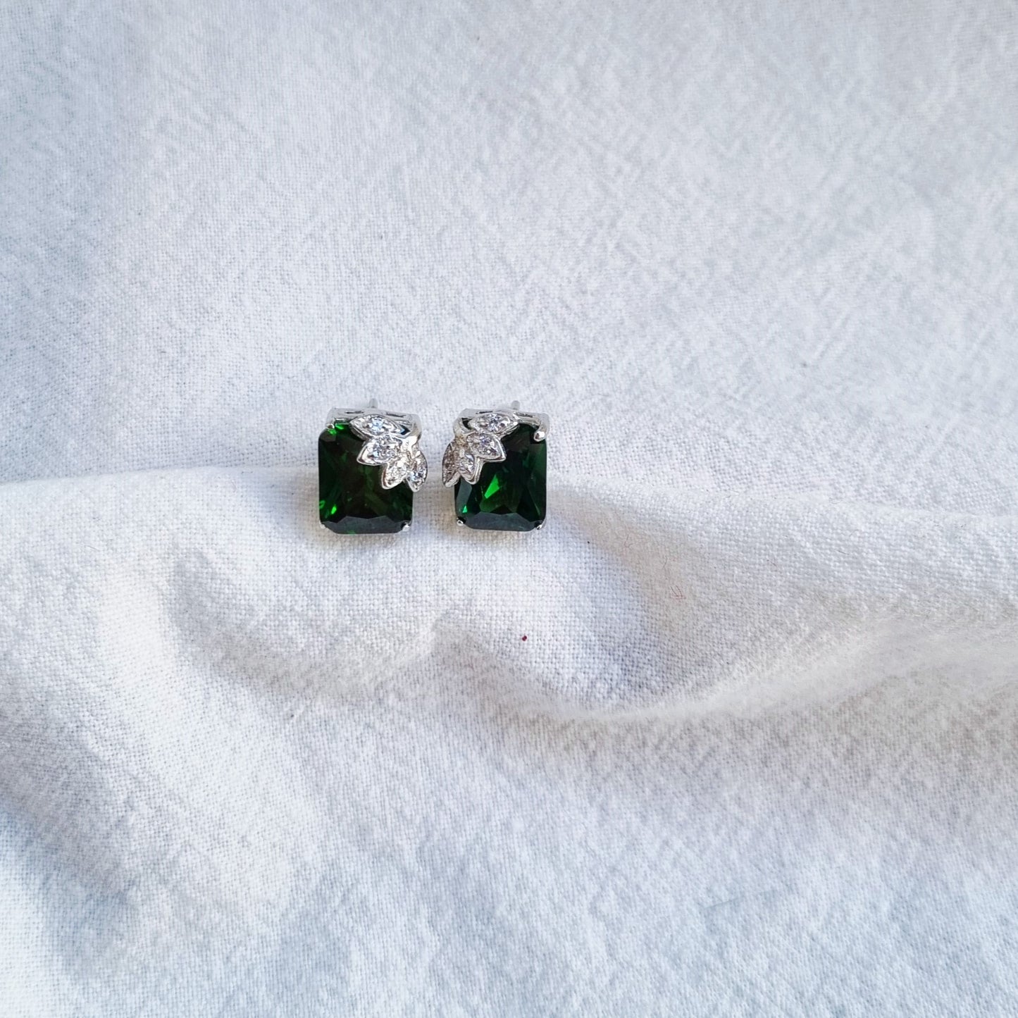 Green beary - Earrings