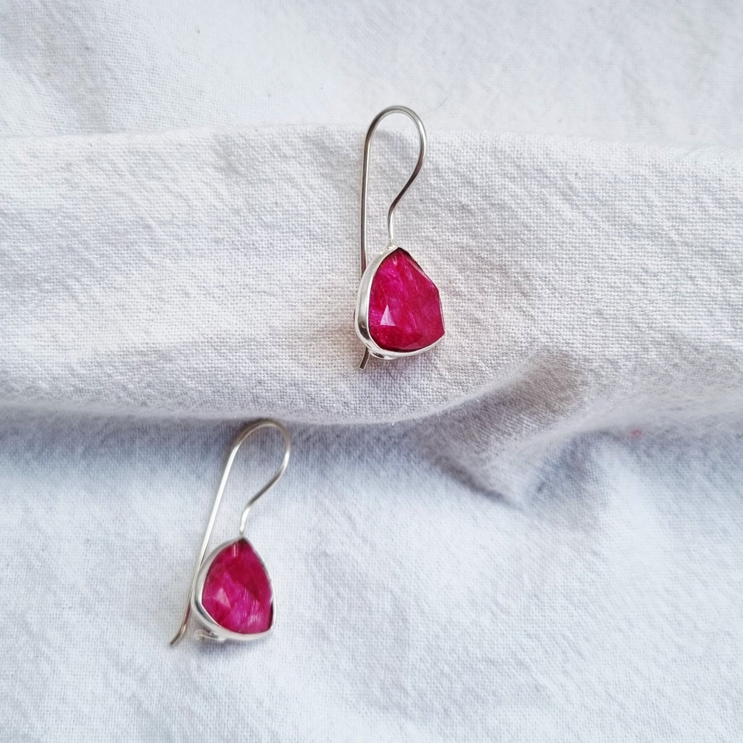 Ruby or emerald earrings (2 options)