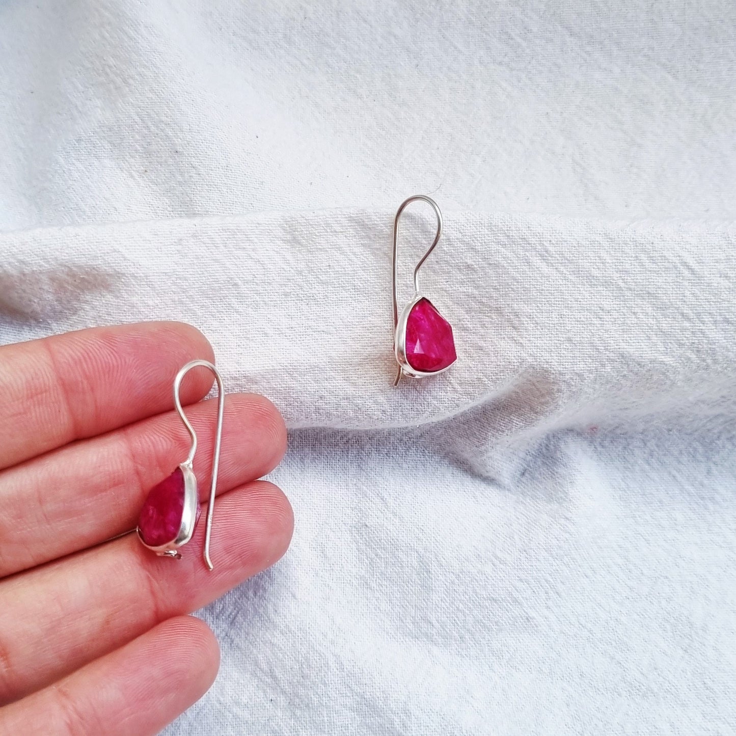 Ruby or emerald earrings (2 options)