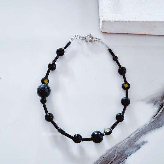 Bracelet in black