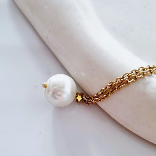 Pearl and star necklace