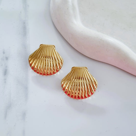 Gold shell earrings