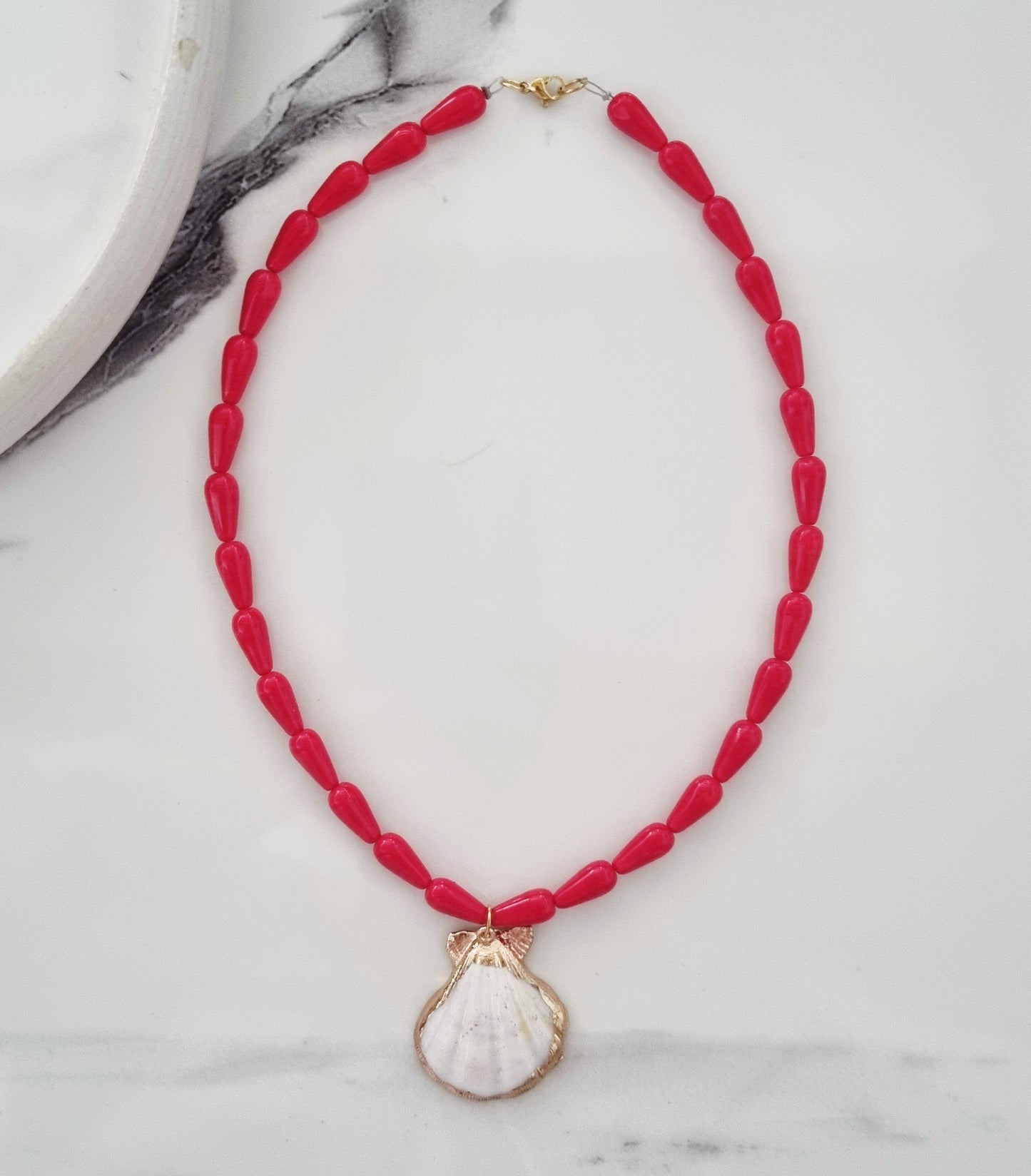 A necklace for the summer