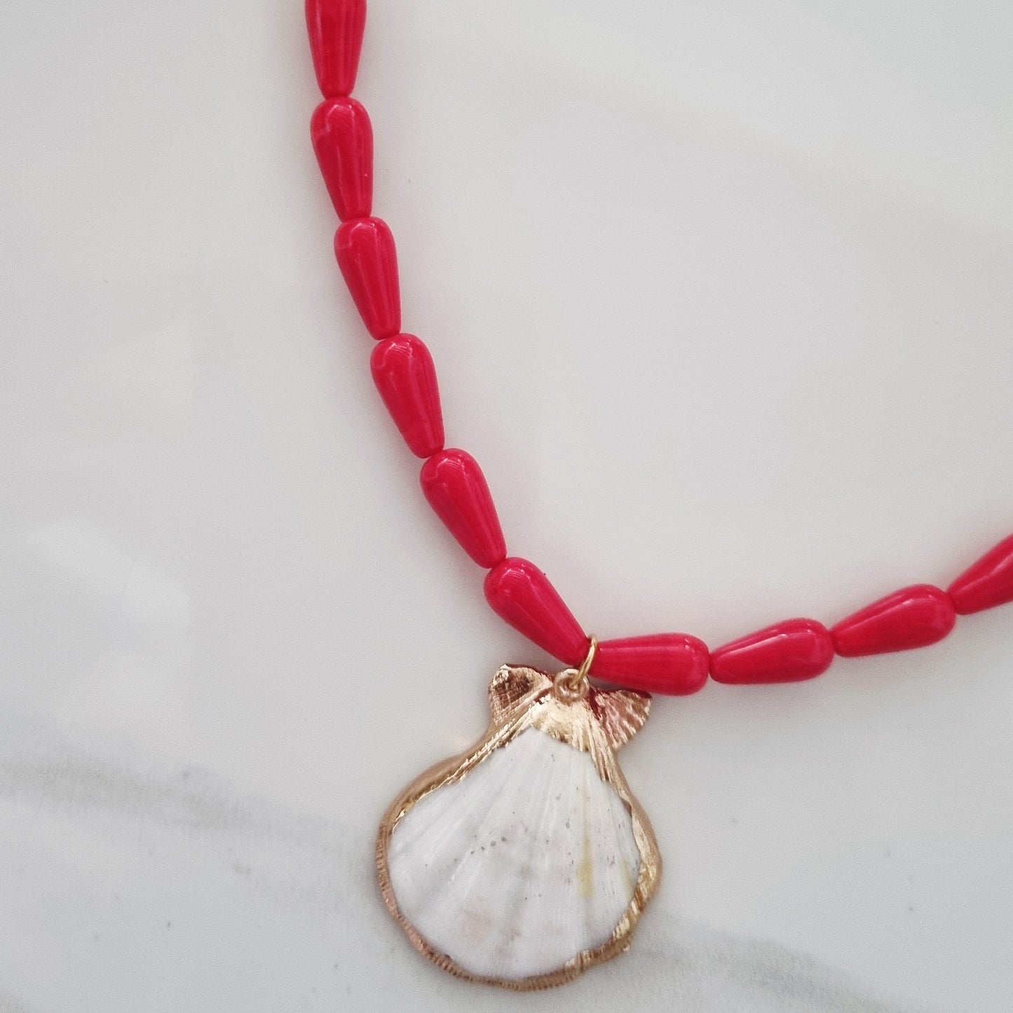 A necklace for the summer