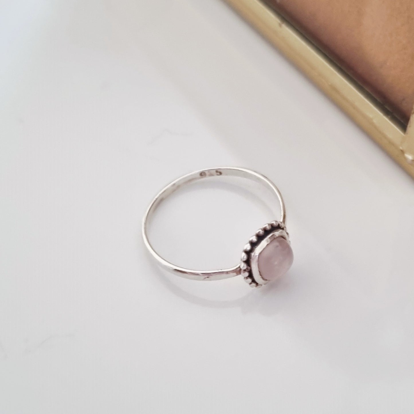 Rose quartz ring