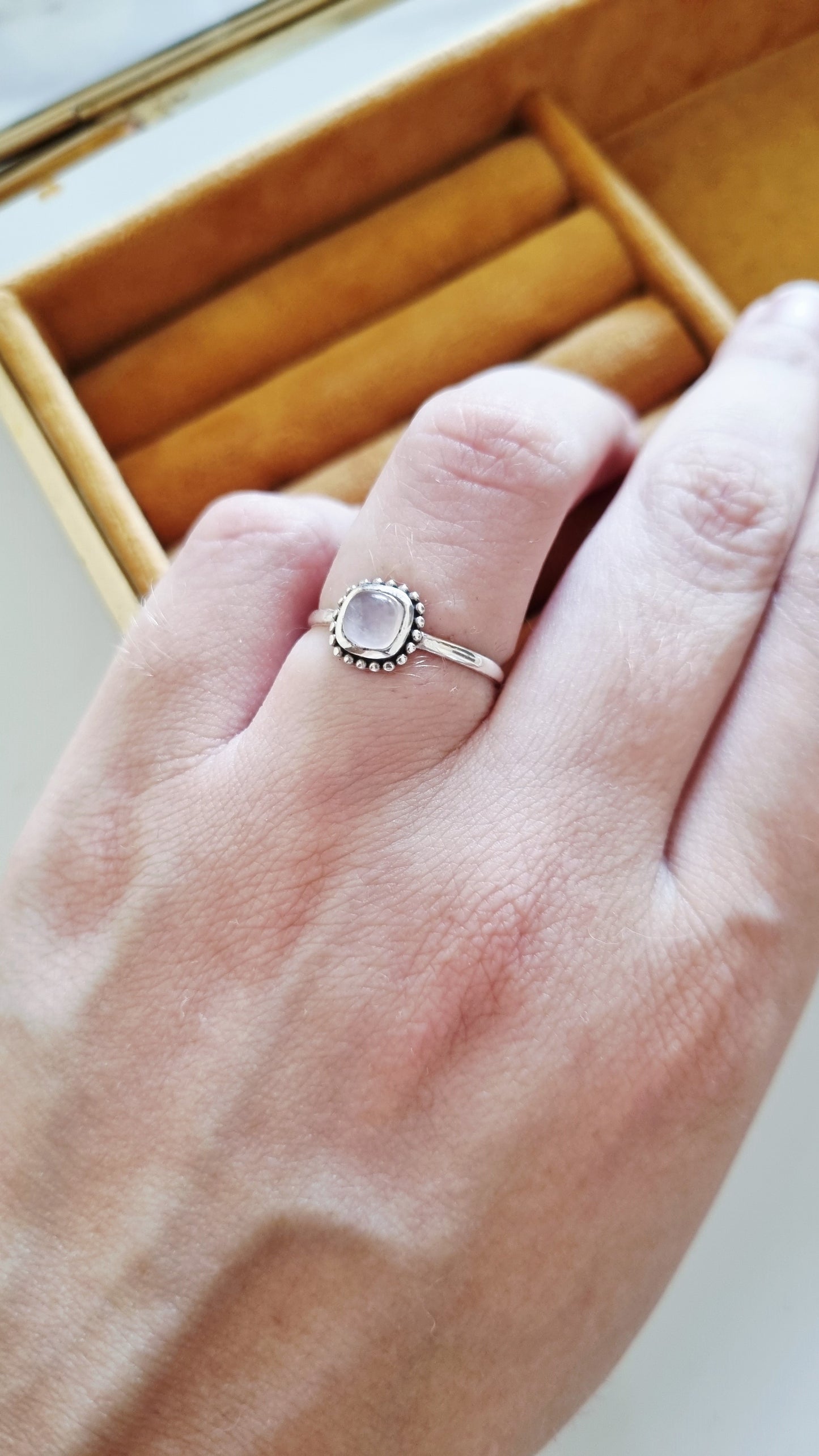 Rose quartz ring