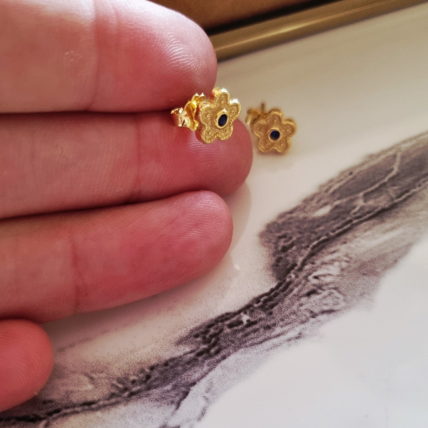 Gold flower (2 options)