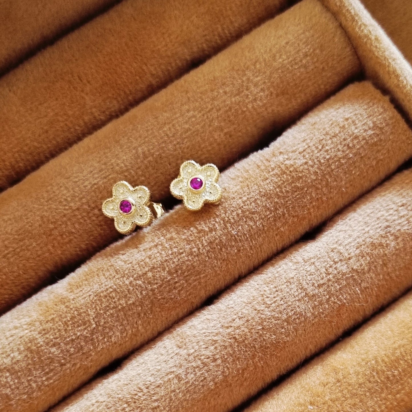 Gold flower (2 options)