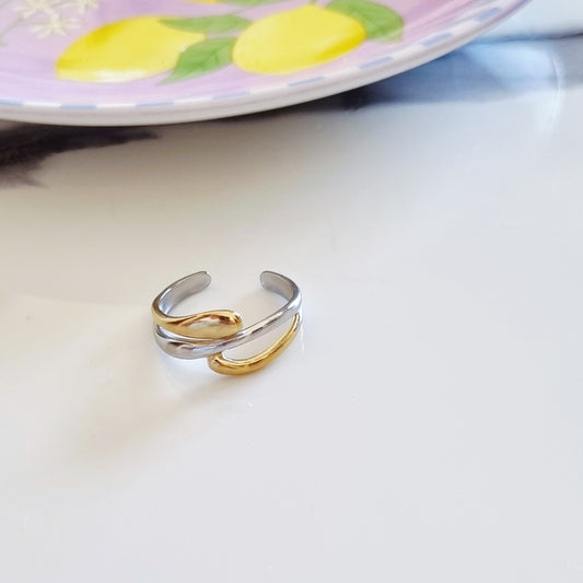 Two shades ring