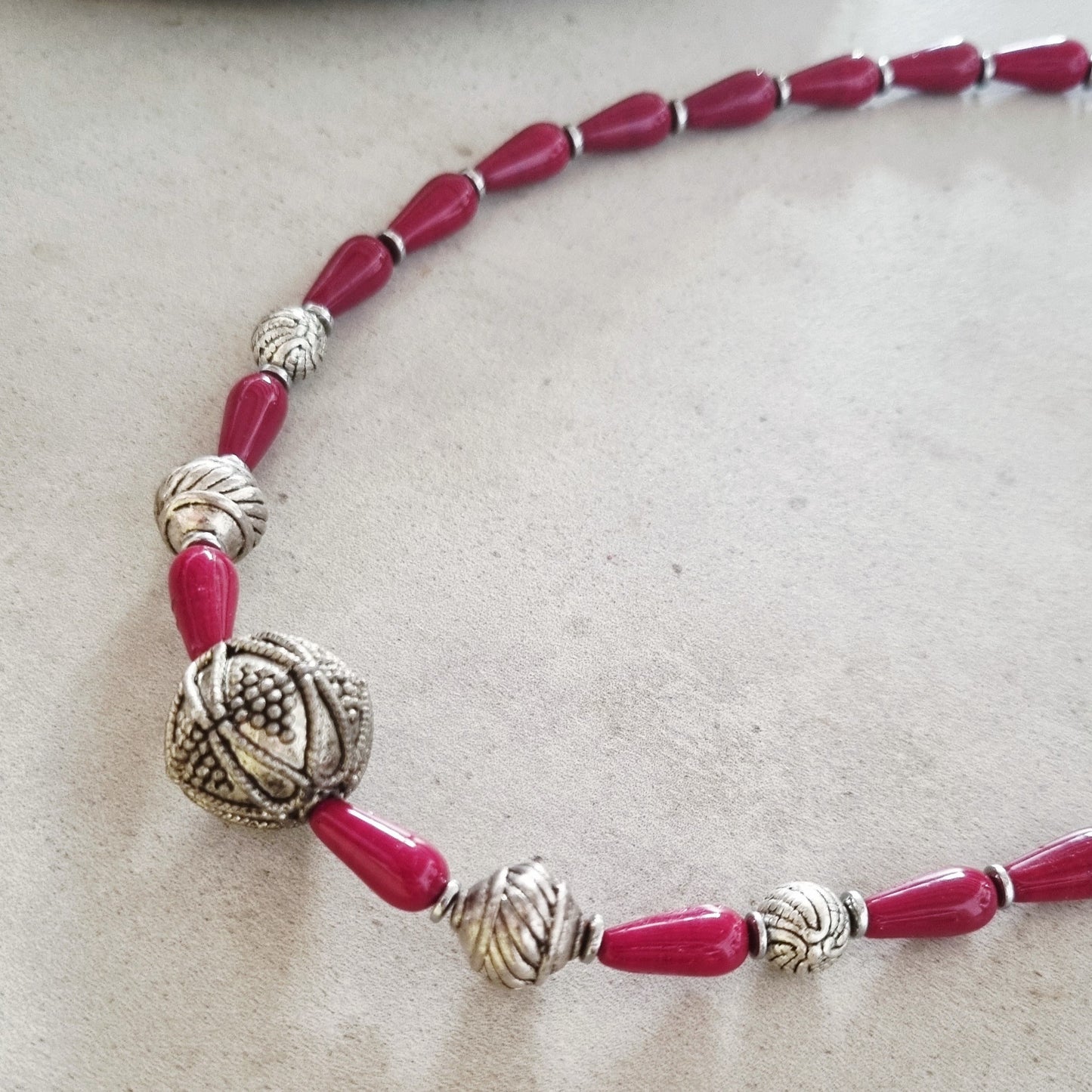 Bordeaux - Necklace