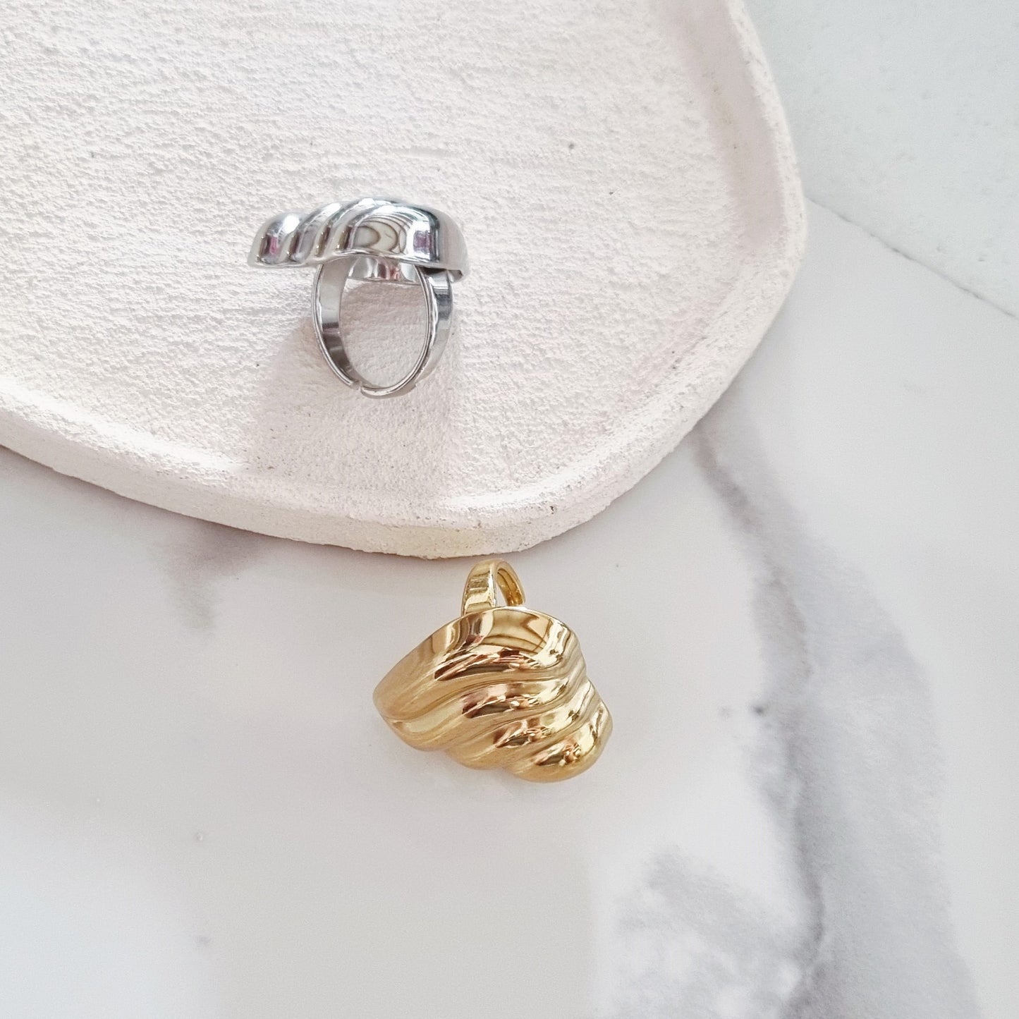 Lines on hearts - Ring