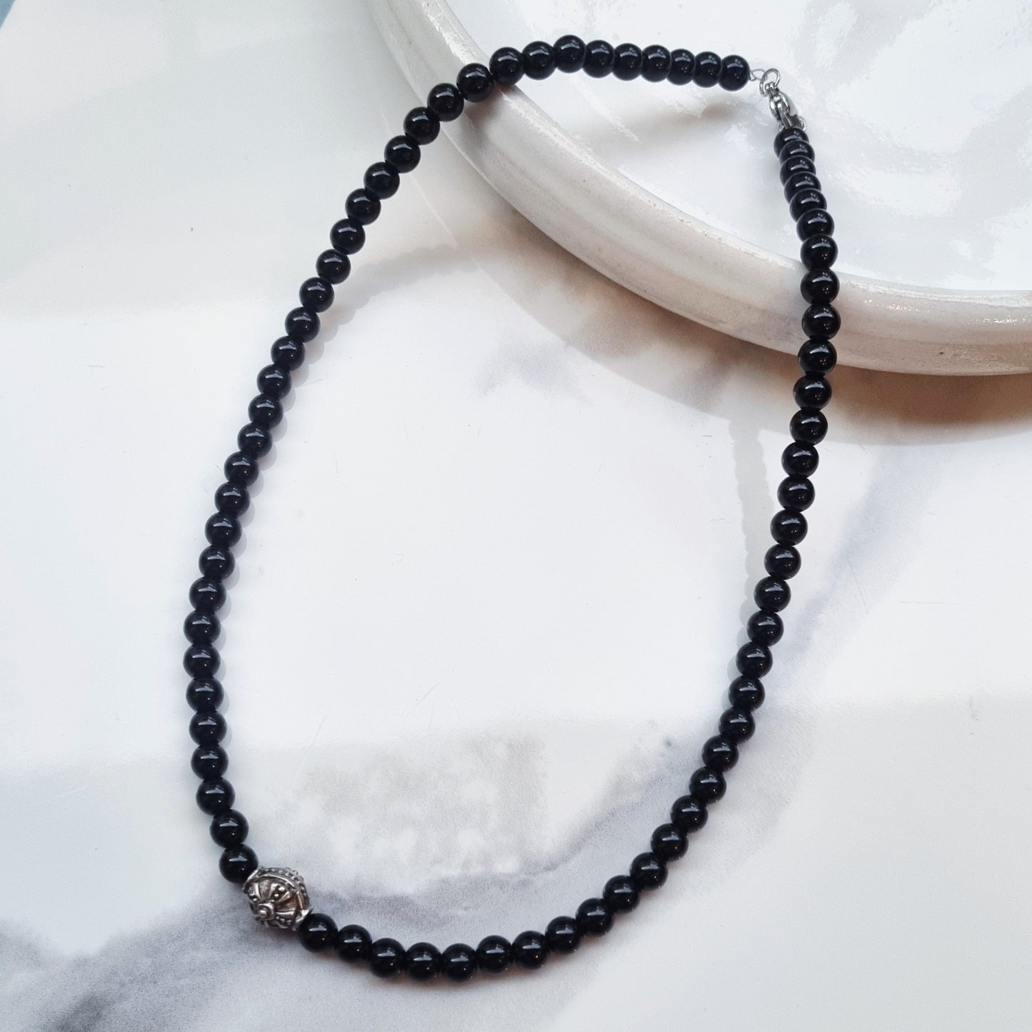 Black and vintage - Necklace