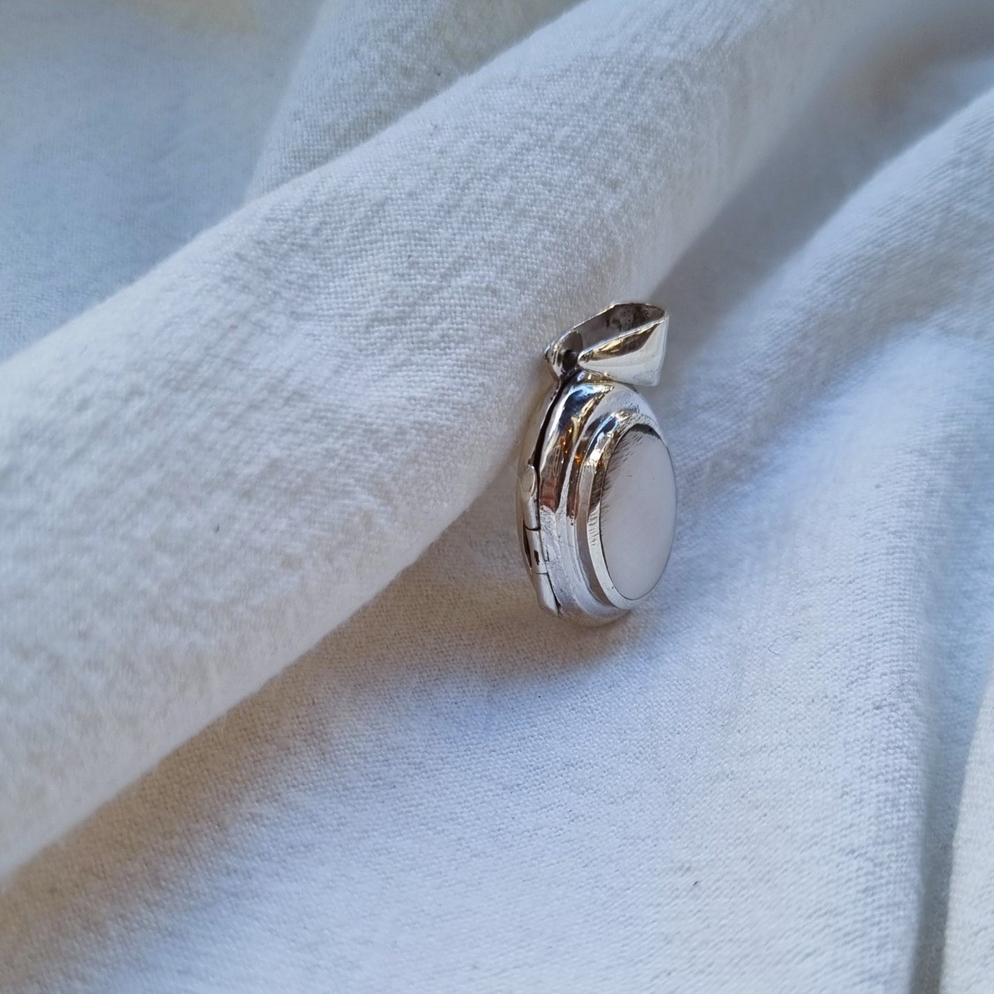 Mother of Pearls Locket