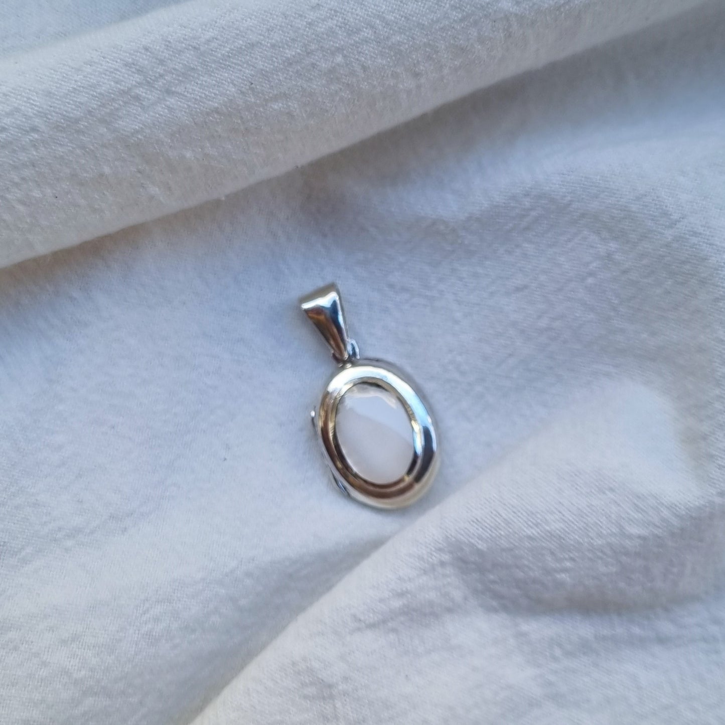 Mother of Pearls Locket