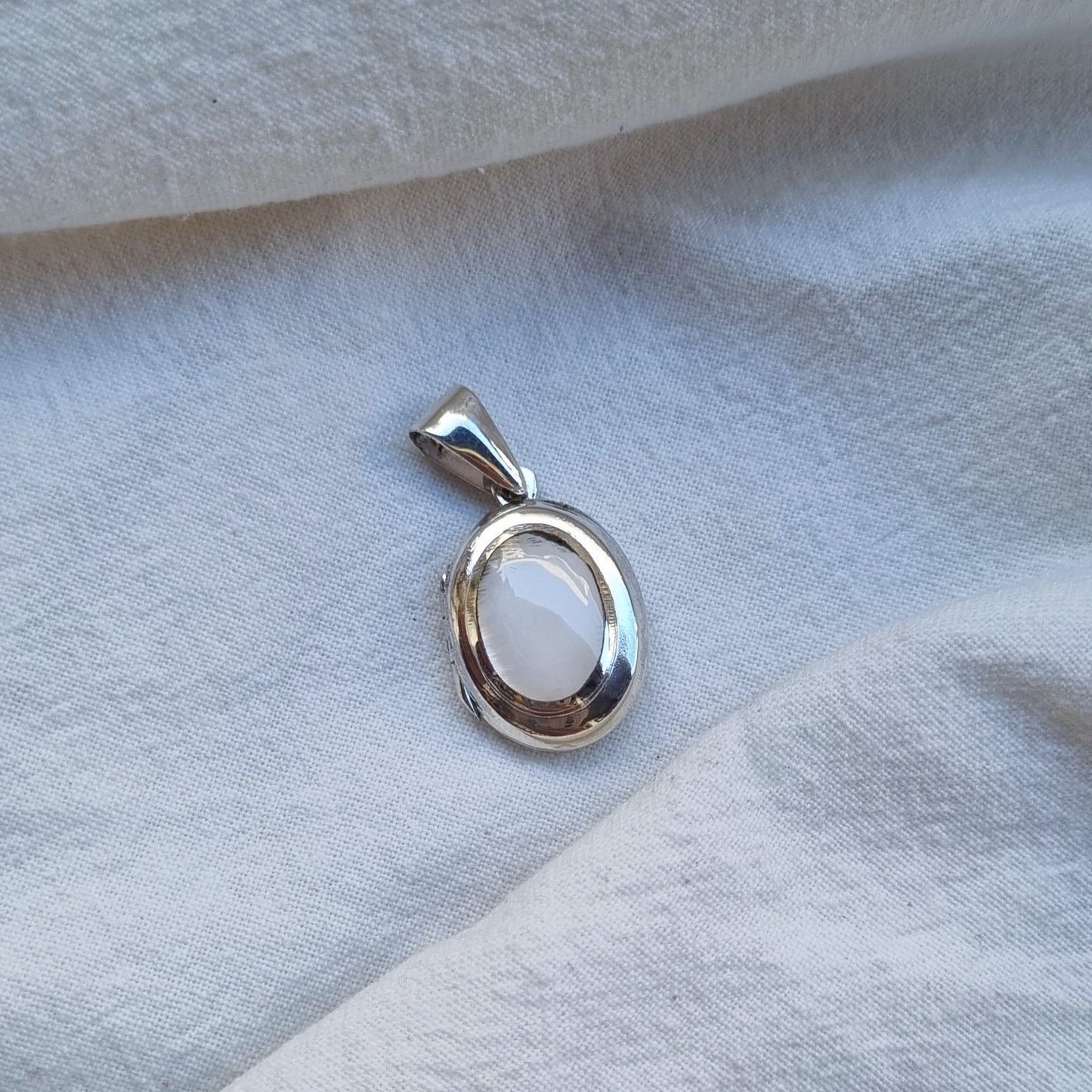 Mother of Pearls Locket