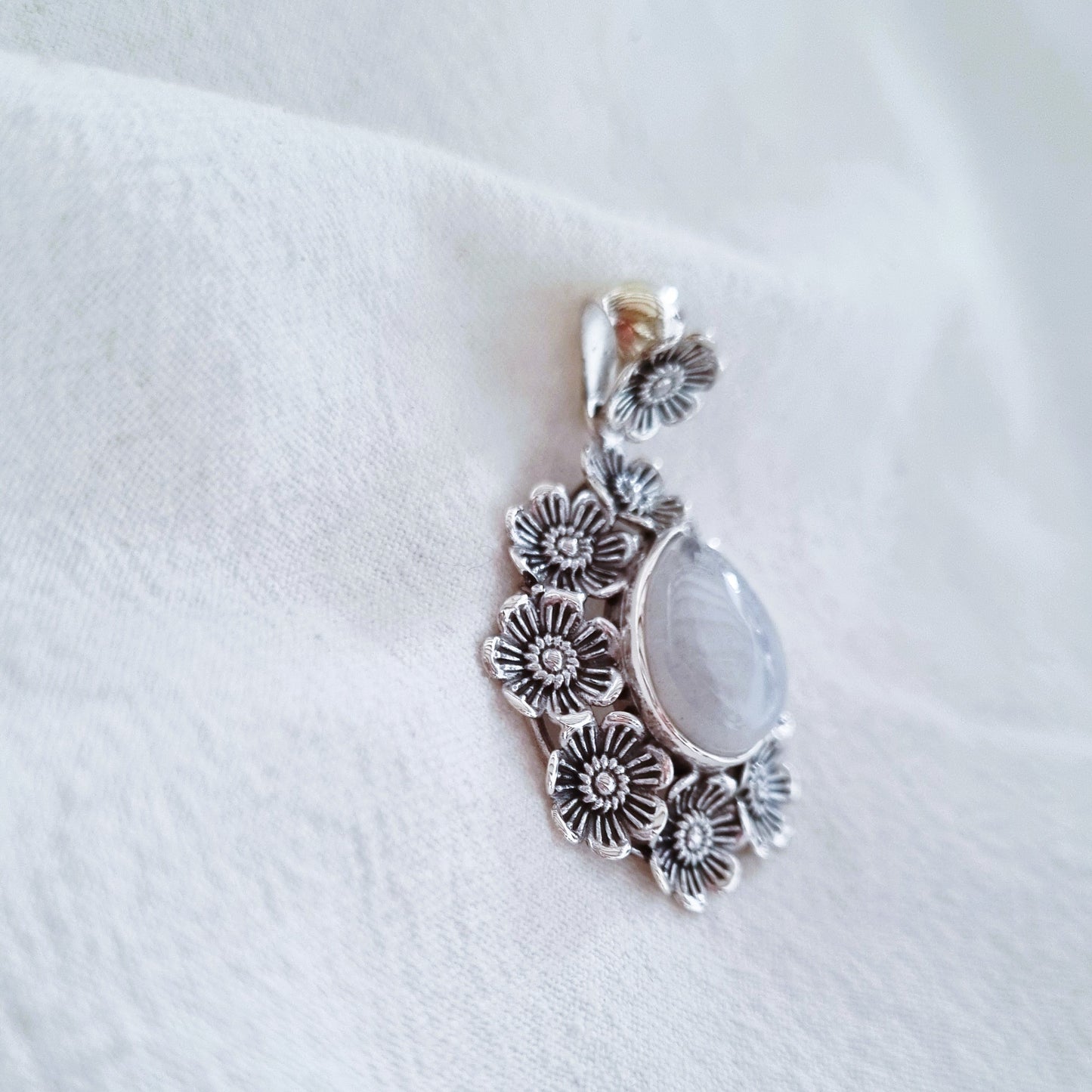 Moonstone flowery pendant