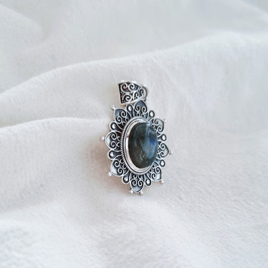 Labradorites - Pendant