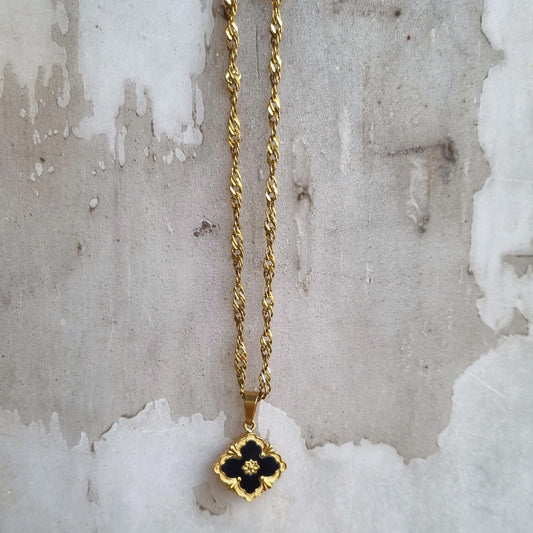 Black Flower - Necklace