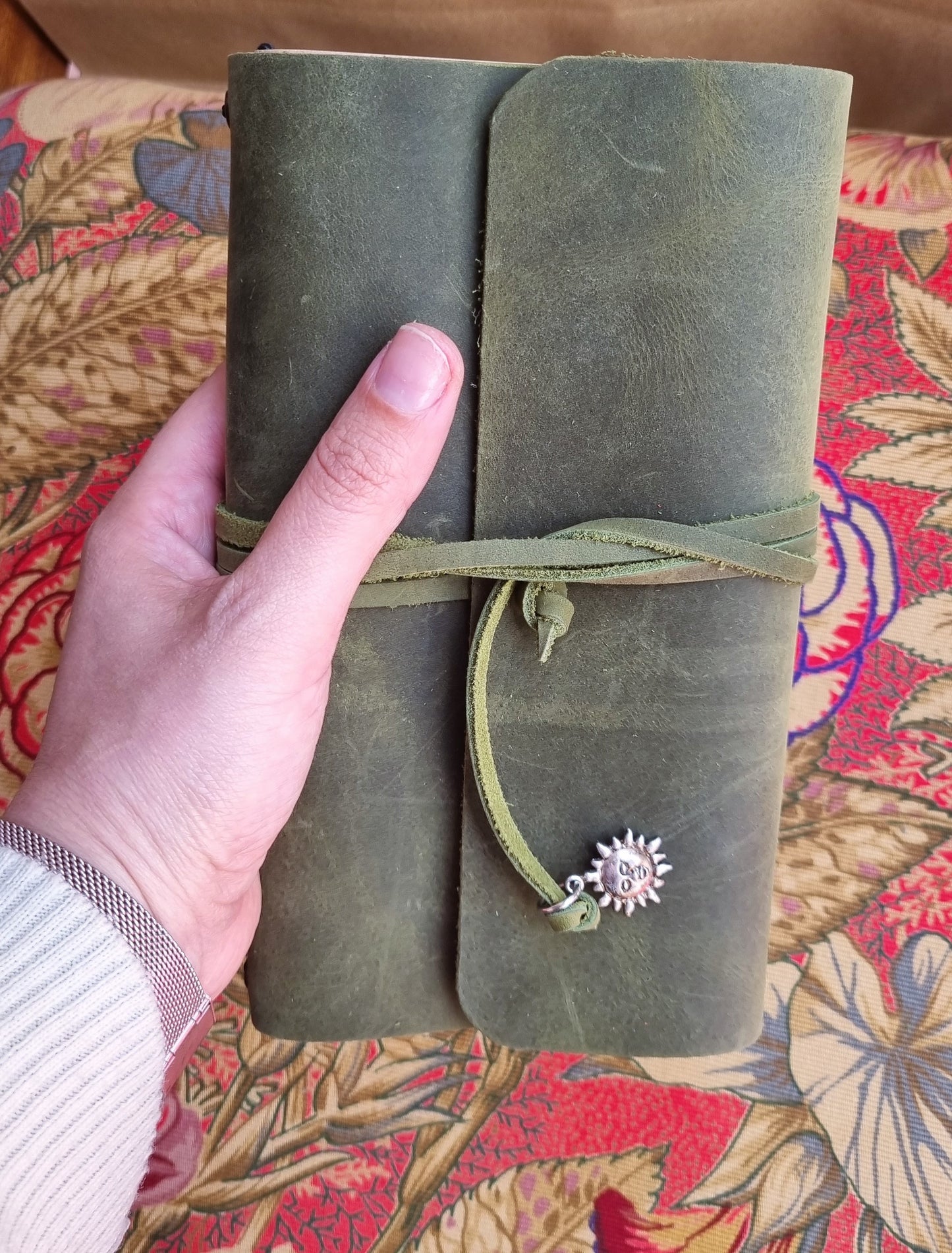 Khaki - Journal