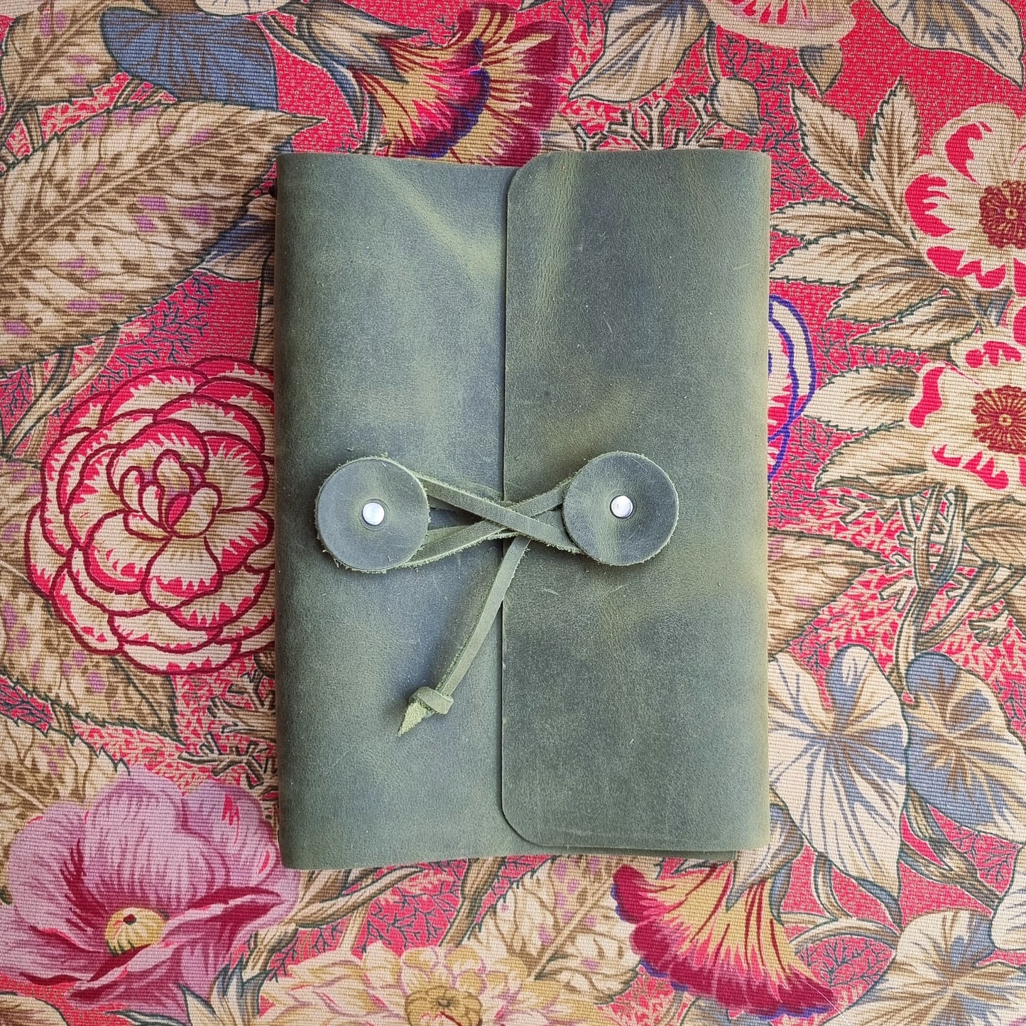 Khaki circle - Journal