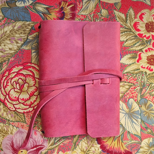 Feathery thoughts - Journal (red)