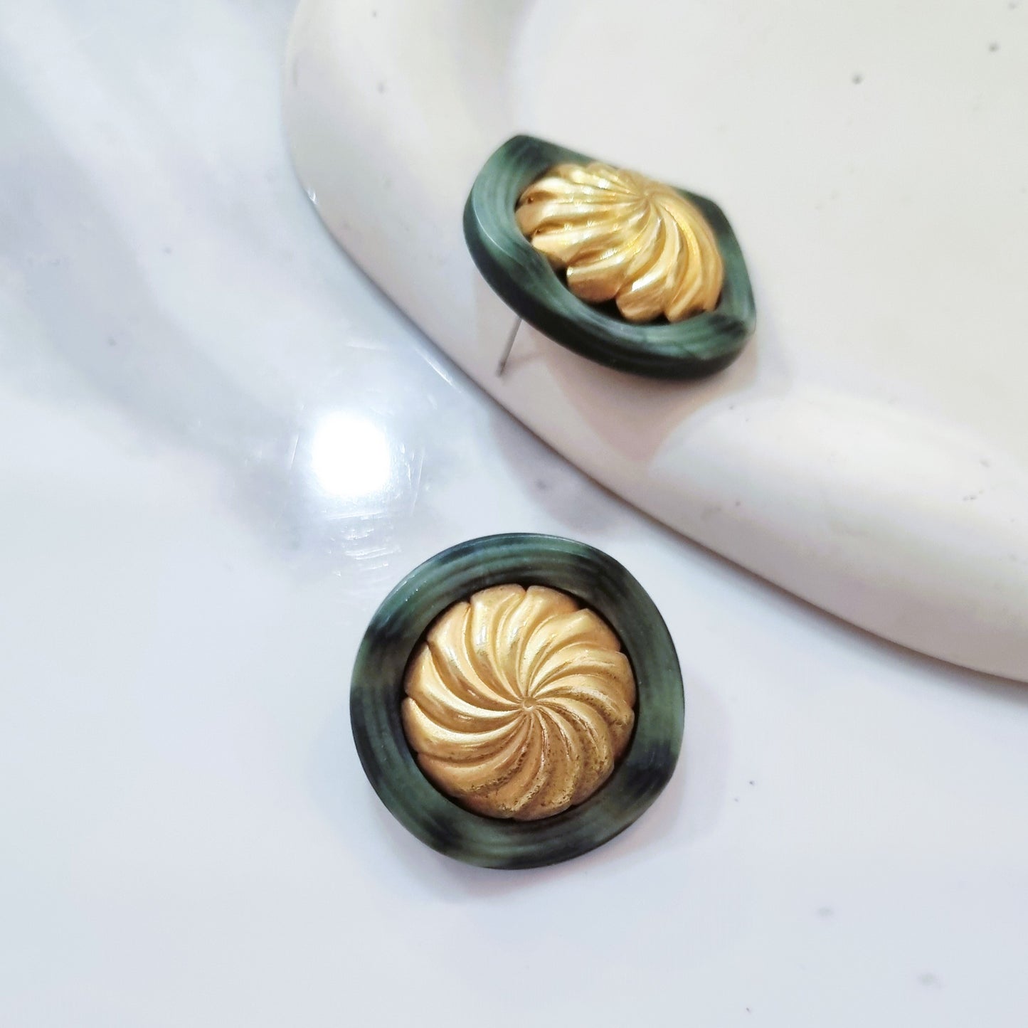 Vintage earrings - Beauty in green