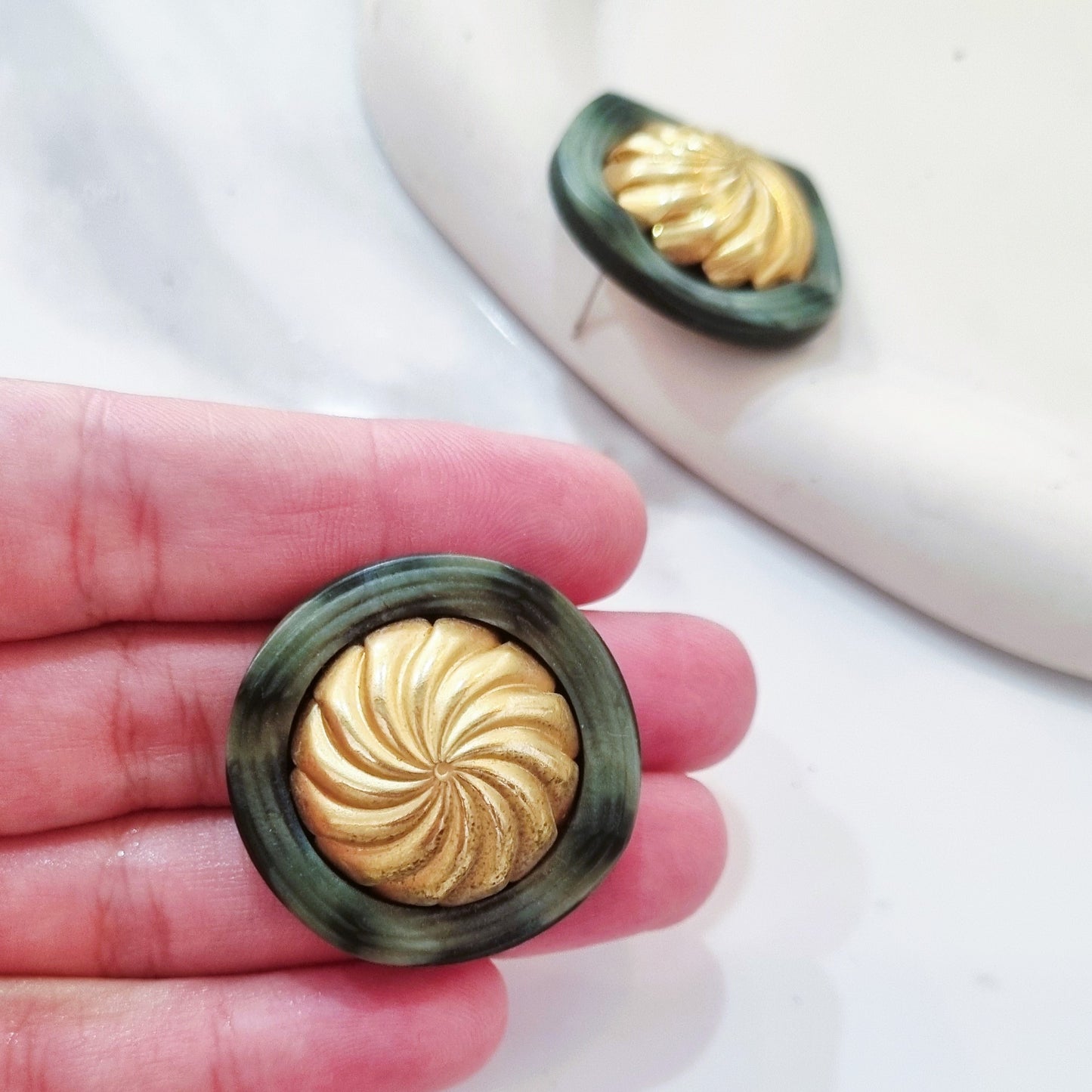 Vintage earrings - Beauty in green