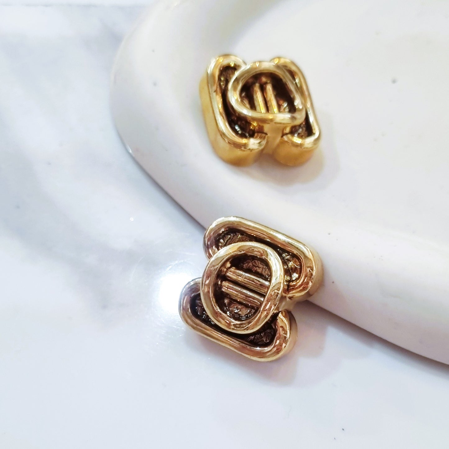 Vintage earrings - Goldie