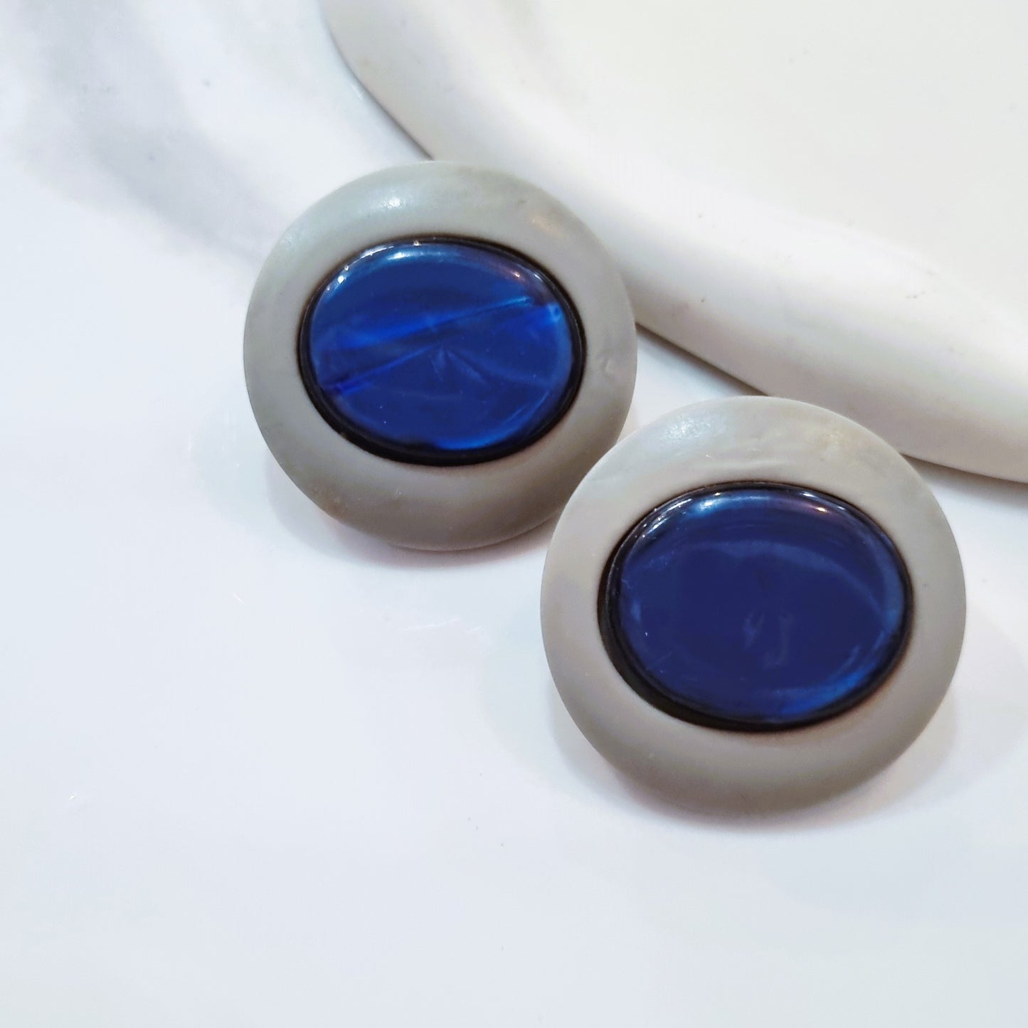 Vintage earrings - Grey blue