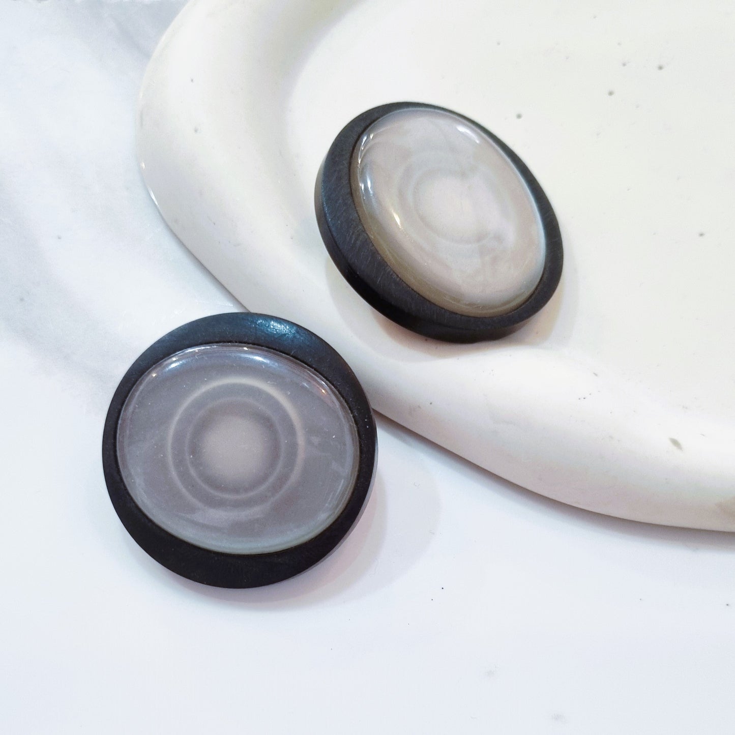 Vintage earrings - Grey x2
