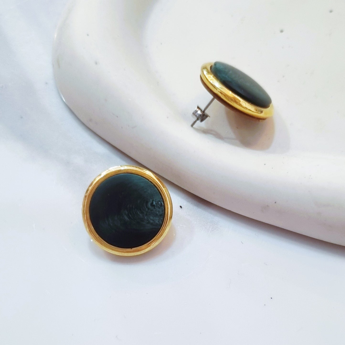 Vintage earrigns - Green waves